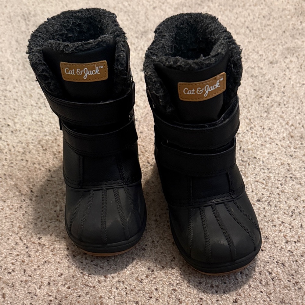 Cat & Jack Black Faux Fur Lined Boots